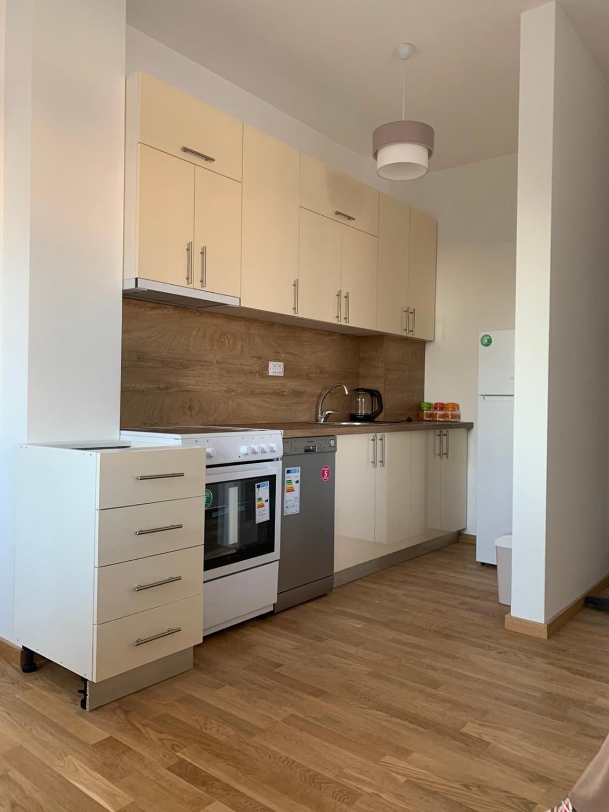 Wow Apartman Becici מראה חיצוני תמונה